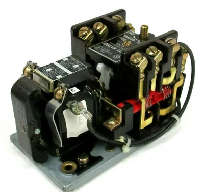 NEW JOSLYN CLARK 713UPD-24 99418 PMT PNEUMATIC TIMING RELAY 24V 713UPD24