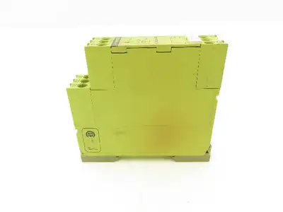 Comat C133.01/24VDC Relay 2NC 2NO Lot of 9