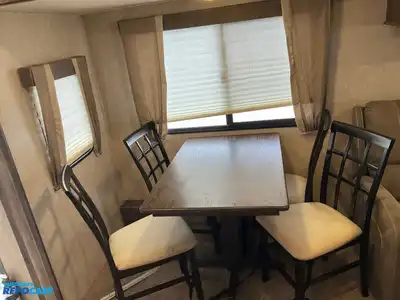 USED 2018 FOREST RIVER VIBE 288RLS