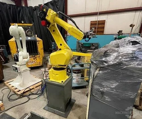 Used 2005 FANUC ARCMATE 120IB Robots Michigan US | RAB Industries, Inc. #184294