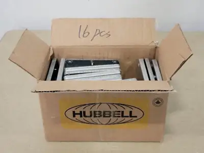 USED HUBBELL 8372