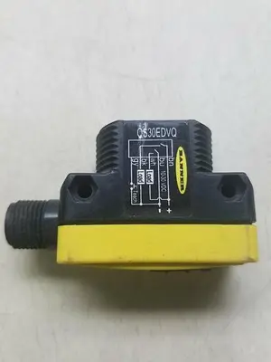 USED BANNER ENGINEERING QS30EDVQ