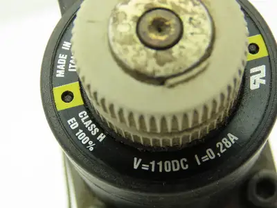 Atos DHU-0710/18 Hydraulic Directional Control Solenoid Stack Valve 3-Pos 110VDC