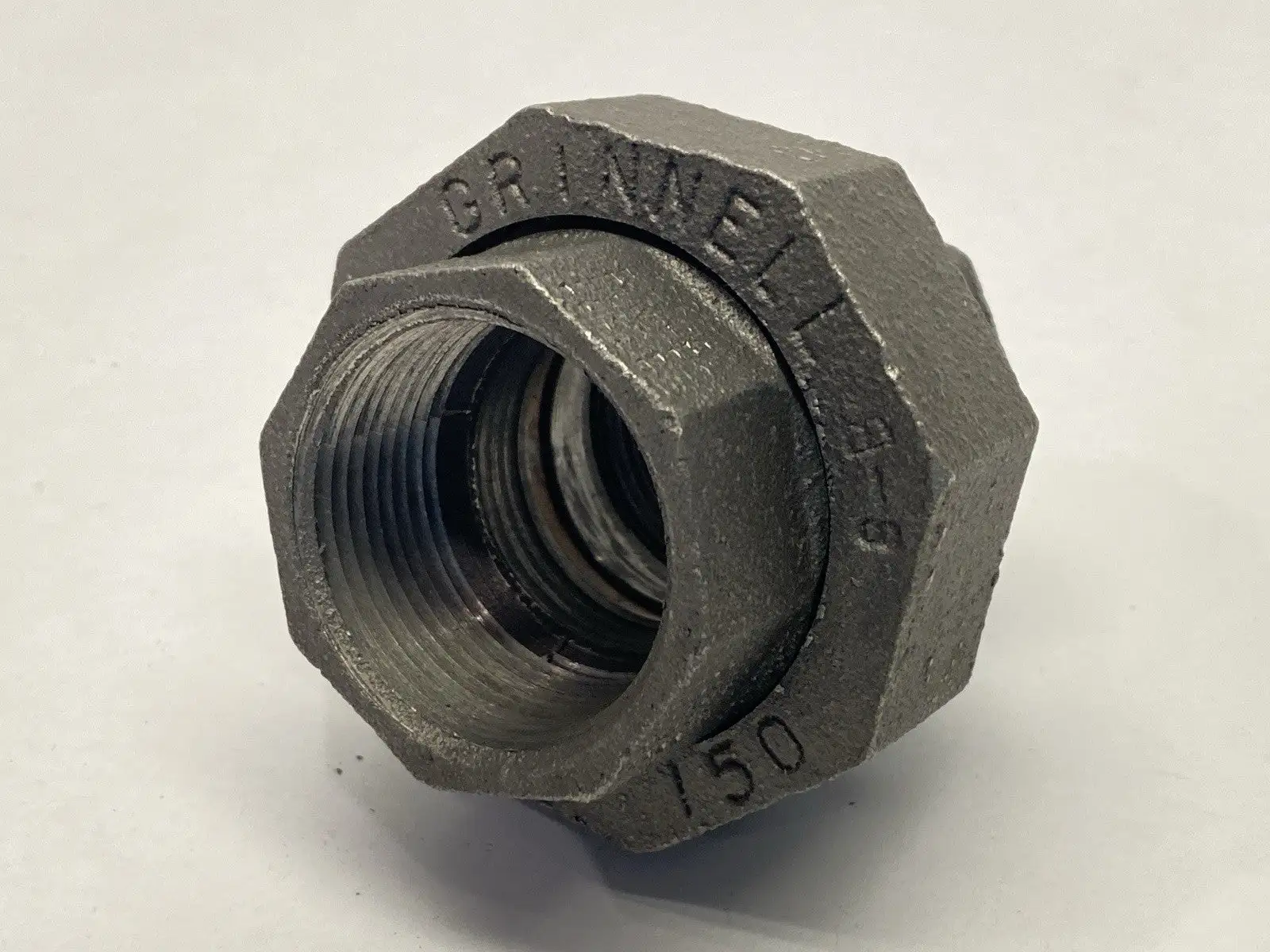 New | in-Stock GRINNELL 1-1/4" Union Fitting Malleable Iron Class 150 Plumbing Equipment Michigan US | Maverick Industrial Sales #1402348