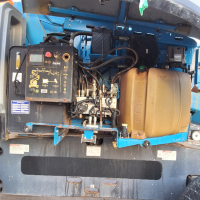USED 2015 Genie Z-62/40