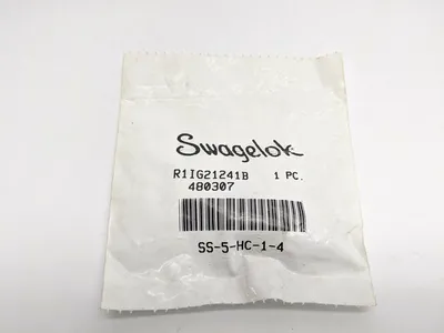 NEW SWAGELOK HOSE CONNECTOR
