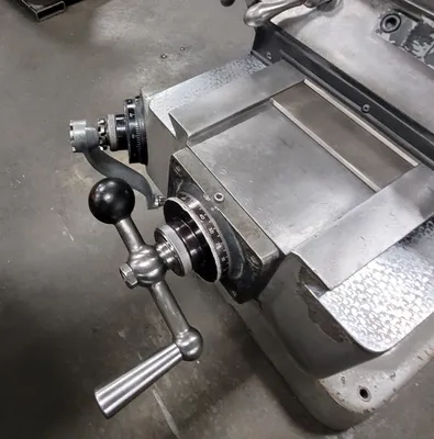 BRIDGEPORT Series 1 2 HP Mills, Vertical | Machinery Central (15)
