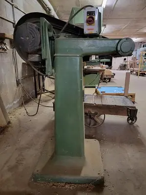 USED EKSTROM-CARLSON 104 SPINDLE-CARVER
