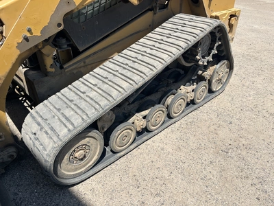 USED 2015 CAT 277D