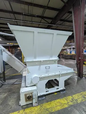 USED VECOPLAN RG 42/30 SWU SINGLE SHAFT SHREDDER + AUGER DISCHARGE & PADDLE TAKE-A-WAY CONVEYOR