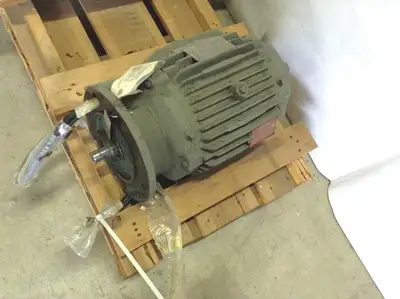 USED LIMITORQUE VALVE ACTUATOR MOTOR 575 VAC 3PH 3405 RPM 210TY