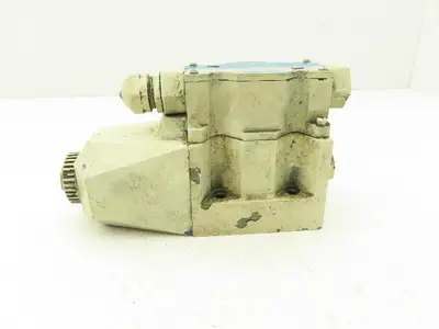 Vickers DG4V-5-2A-M-P7L-H-6-30 Directional Solenoid Valve 24VDC