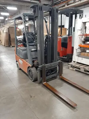 USED TOYOTA 7FGCU15 – 3000 LB. FORKLIFT