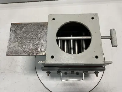 USED METAL FABRICATOR NO MODEL / NO TAG