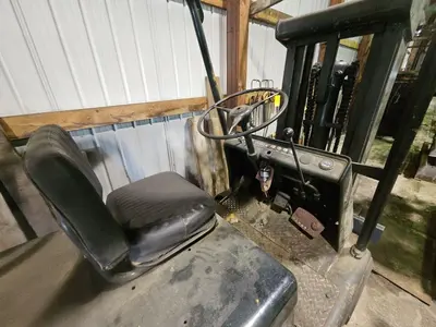 4,000 LB. HYSTER PROPANE FORKLIFT. STOCK # 0779125
