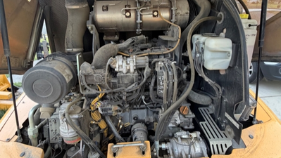 USED 2022 Deere 244L