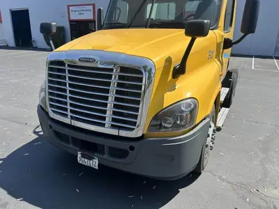 Used 2016 FREIGHTLINER CASCADIA 113 Conventional trucks California US | Ben Kaplan Equipment #1402911