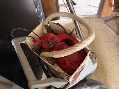 Used CARPET STEAMER AND DIRT DEVIL (BOTH WORK) _UNKNOWN_ Vacuum Cleaners Michigan US | Miedema Asset Management Group #1304378