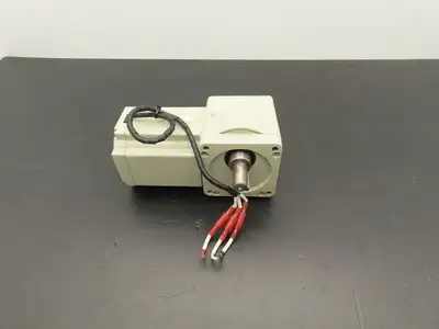 Sumitomo Hyponic Drive RNFM009-15R-30 Gearmotor 30:1 Ratio 56rpm 230V 3PH RH