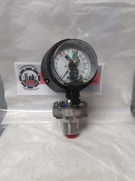 Used WIKA 0-120 Universal Pressure Meters | Surplus Asset Holdings #1218233