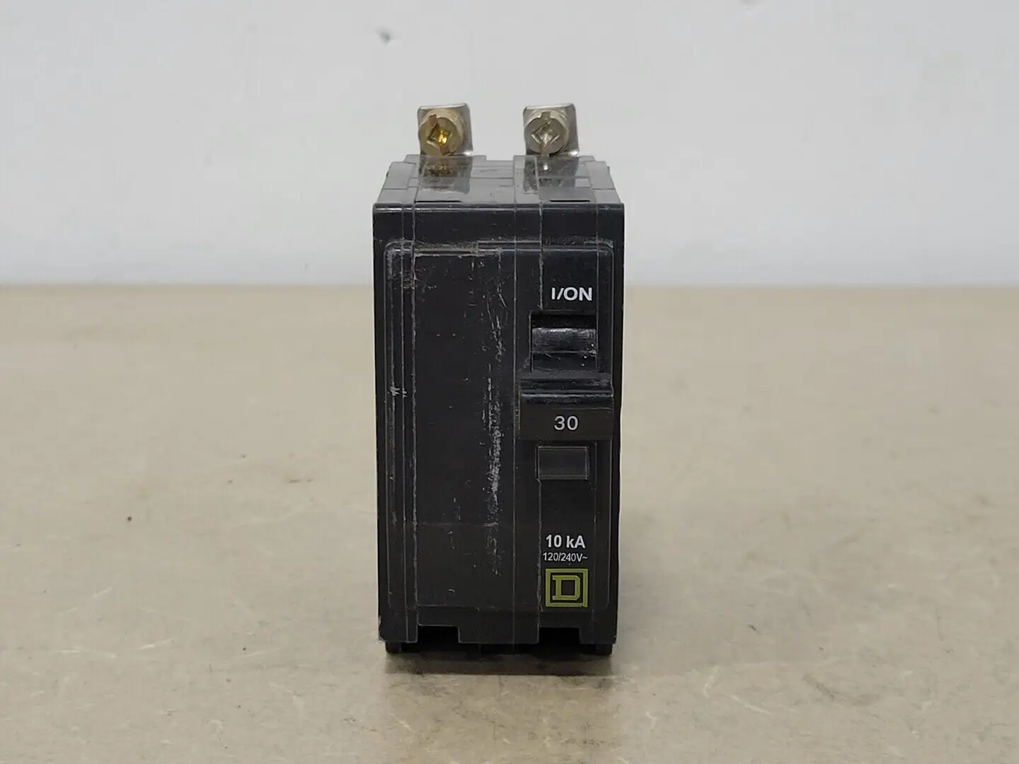 USED SQUARE D QOB230