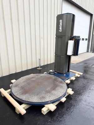 Lantech Q300 Pallet Stretch Wrapper