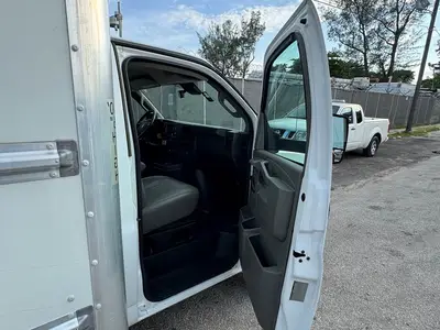 Used 2019 GMC SAVANA CUTAWAY Box trucks Florida US | Truck and Van Outlet #1509156