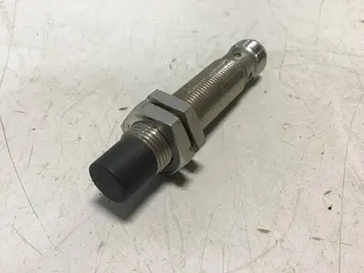 USED BALLUFF BES004N