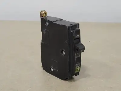 USED SQUARE D QOB120