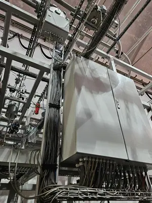 USED HOSOKAWA TWO-STAGE PLASTIC SHREDDING AND GRANULATION SYSTEM