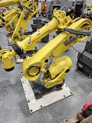 USED 2015 FANUC R-2000IC/210F