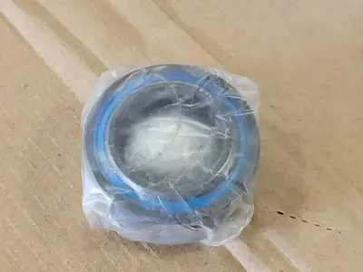 NEW SKF GE25ES2RS