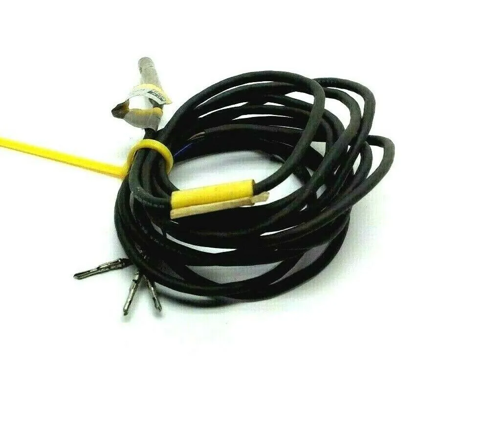 USED OMRON PROXIMITY SENSOR PNP 12-24VDC