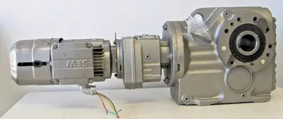 Sew Eurodrive Gear Motor Ratio 428.00 In 1690 rpm Out 3.9 RPM 460V 3 Phase