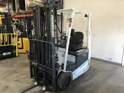 USED 2013 UNICARRIERS TX 30