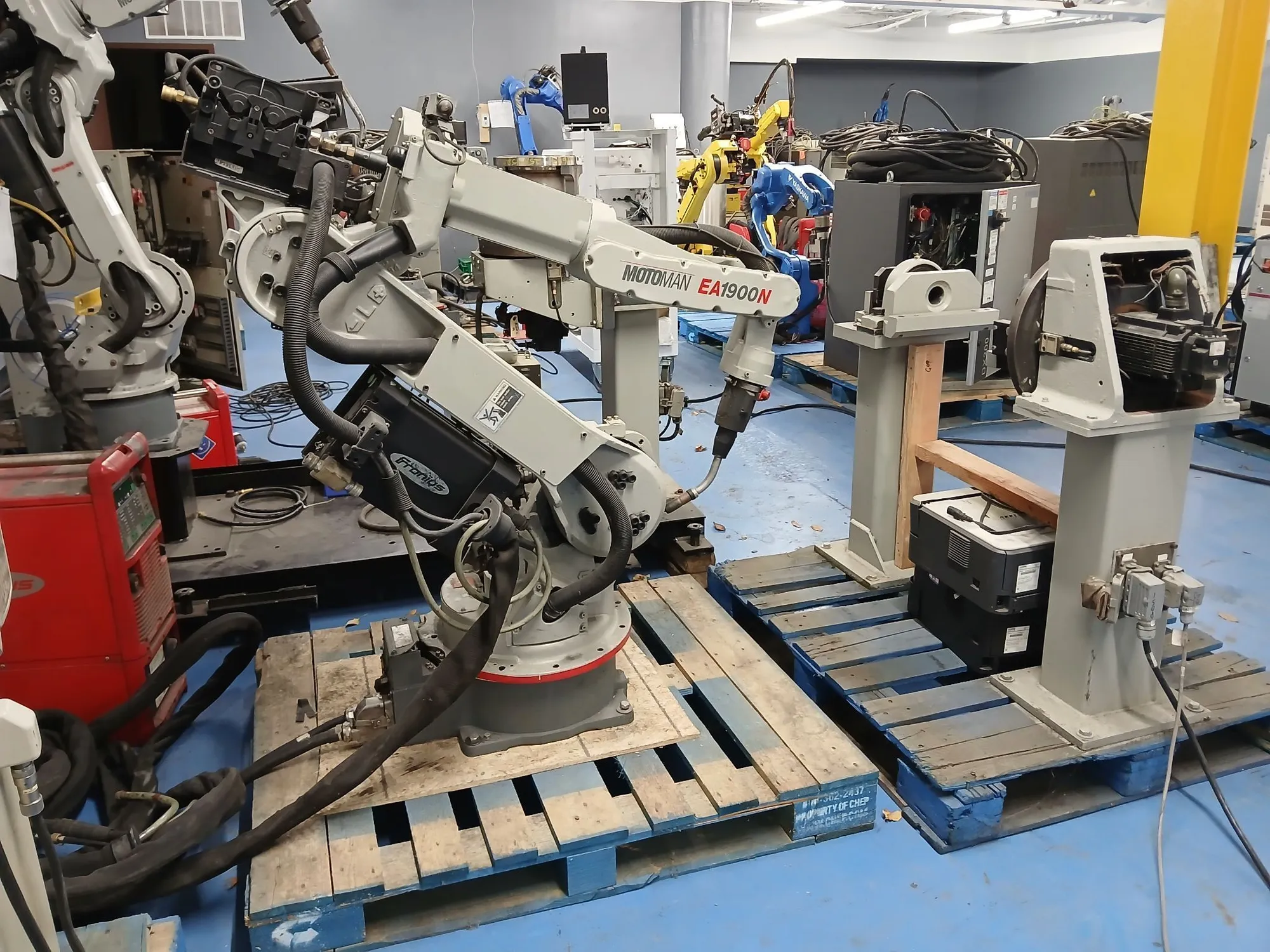 USED YASKAWA MOTOMAN EA1900N with External Axis