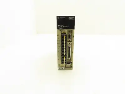 Yaskawa SGDS-02A01A AC Motor Drive 1PH 230V 2.4A In 3PH 0-230V 0-300Hz 200W Out