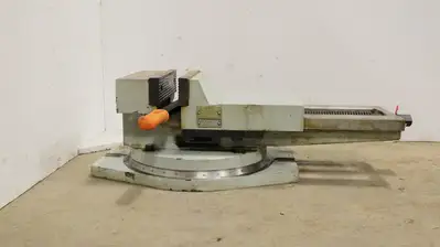 10" Milling Vise with Extra Swivel (New) - 6
