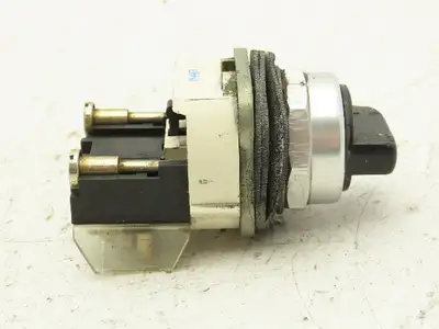 Allen Bradley 800T-J4 3 Position Spring Return From Left Selector Control Switch