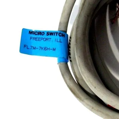 USED MICRO SWITCH FL7M-7K6H-M PROXIMITY SENSOR FL7M7K6HM