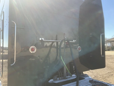 USED 2000 PETERBILT 379