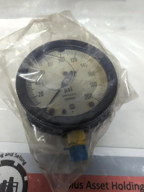 New | in-Stock US GAUGE 0-200PSI Universal Pressure Meters Ohio US | Surplus Asset Holdings #1243229
