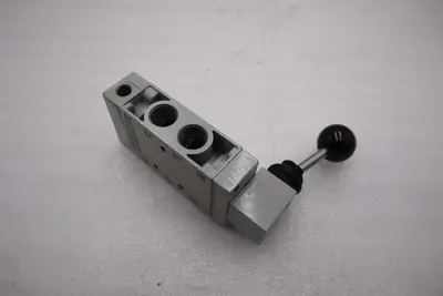 NEW OPEN BOX Numatics L23LA4520000000 pilot air control valve STOCK H1450A