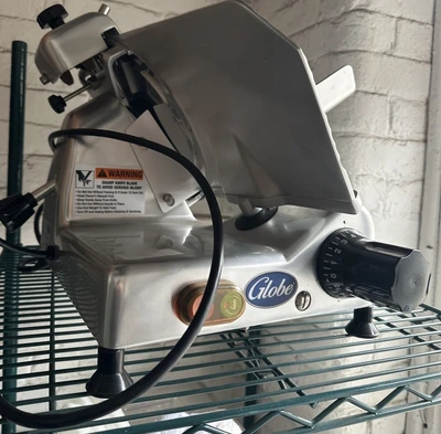 174-0041 Globe G10 10” Manual Gravity Feed Slicer