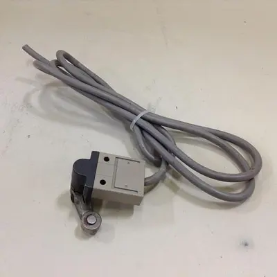 USED OMRON D4C-9033