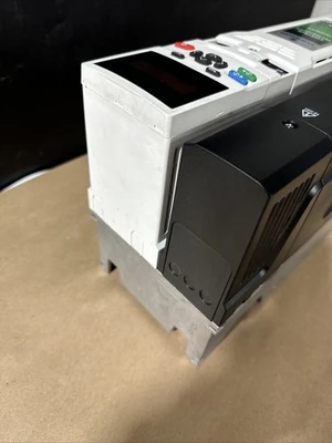 USED Emerson Emerson Control Techniques Unidrive M700-054 00300