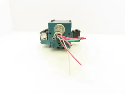 MAC 811C-PM-111DA-142 Pneumatic 3-Station Manifold 5/2 Solenoid Valves 120V