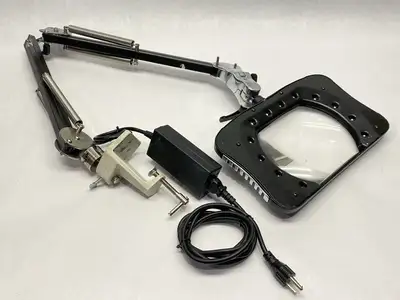 USED O.C. WHITE GREEN-LITE 7"X5.25" ESD SAFE MAGNIFYING LAMP BAD ARM