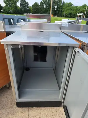 Used Duke Used 24" x 29.5" Duke PS-24 Stainless Top Single Door Cabinet - SS384 - RK Restaurant Equipment (Miscellaneous) Illinois US | Falcon Restaurant Supply #1373806