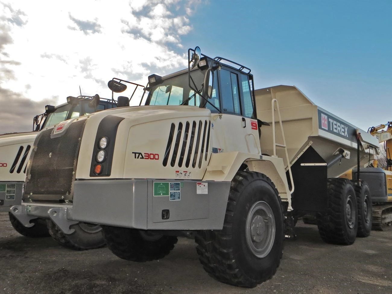 Used 2015 TEREX TA300 Dump trucks New York US | Abele Tractor #1341511